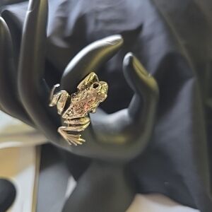 Silver Coqui Frog  Ring